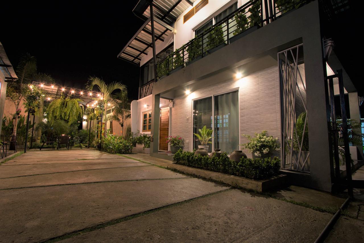 Casa Malee Hotel Chiang Mai Bagian luar foto