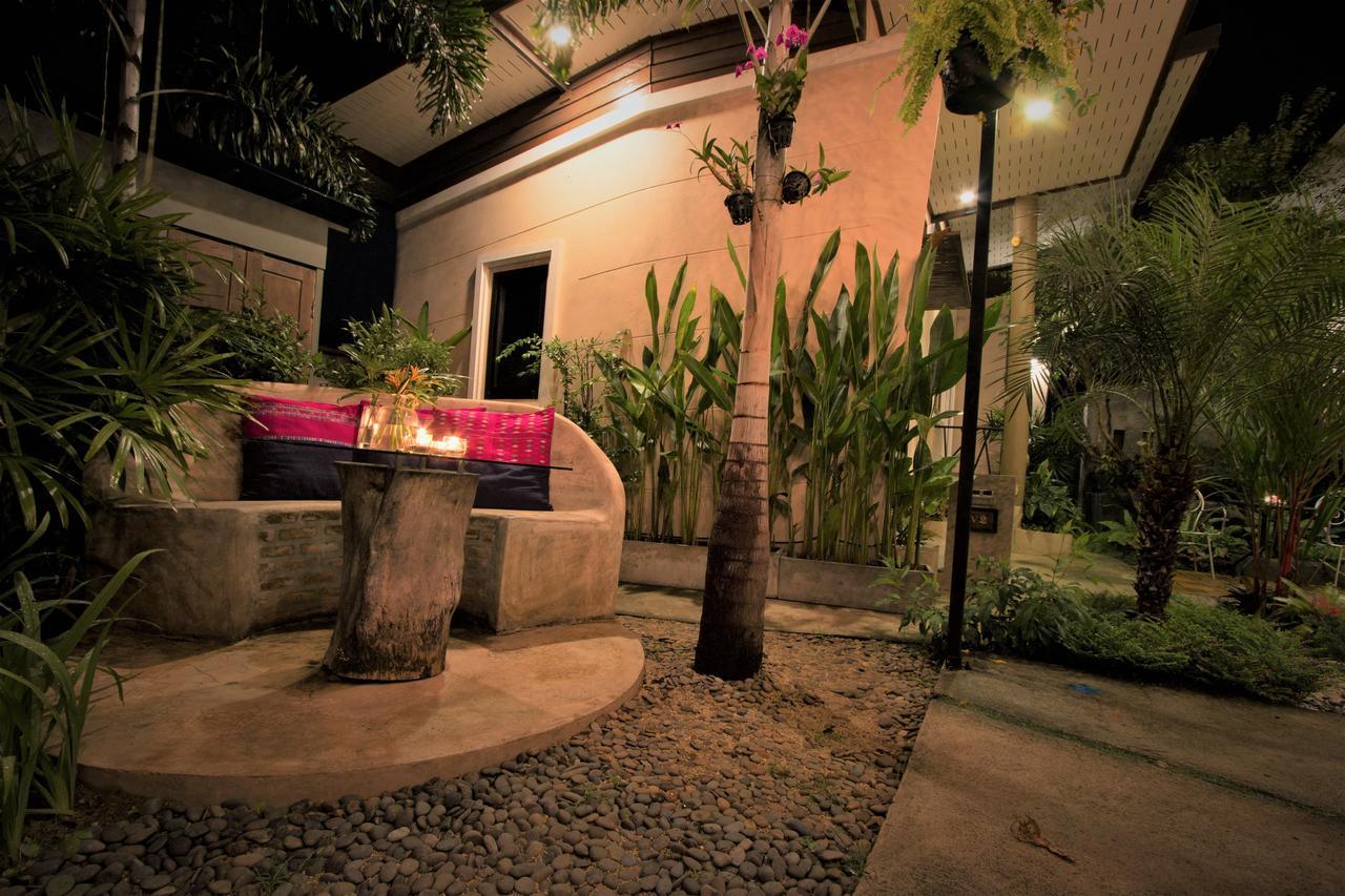 Casa Malee Hotel Chiang Mai Bagian luar foto
